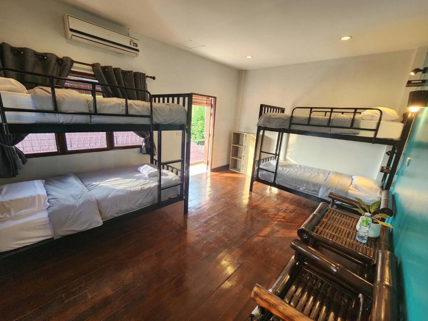 Blue Moon House - A Budget Hostel For Easy Travellers Chiang Mai Bagian luar foto