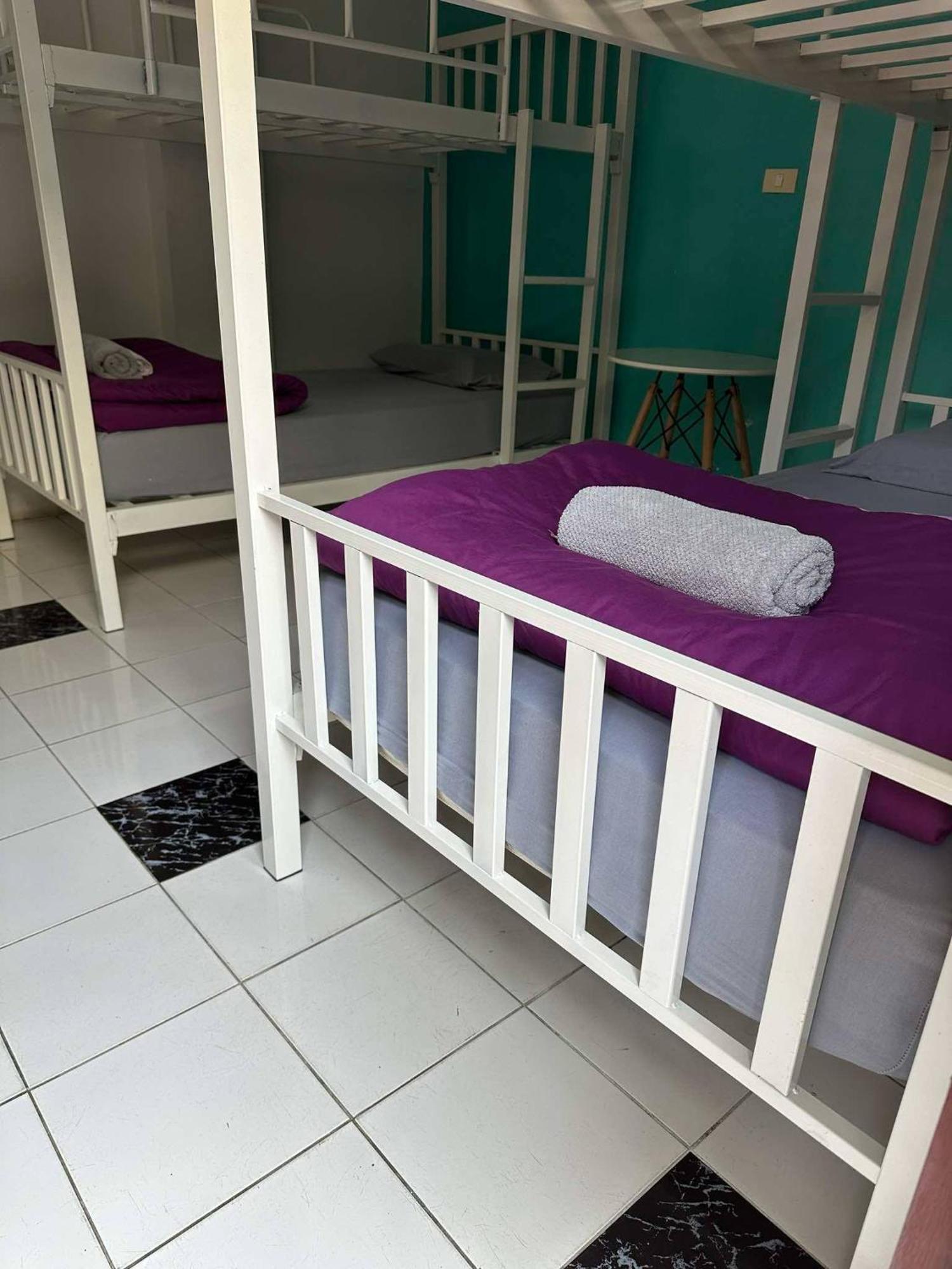 Blue Moon House - A Budget Hostel For Easy Travellers Chiang Mai Bagian luar foto