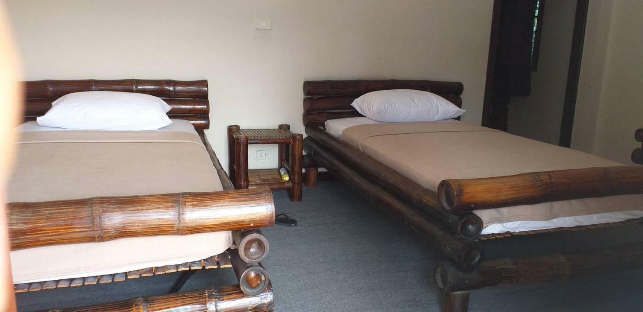 Blue Moon House - A Budget Hostel For Easy Travellers Chiang Mai Bagian luar foto