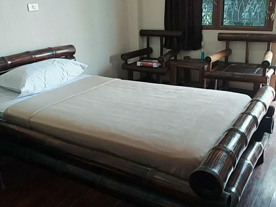 Blue Moon House - A Budget Hostel For Easy Travellers Chiang Mai Bagian luar foto